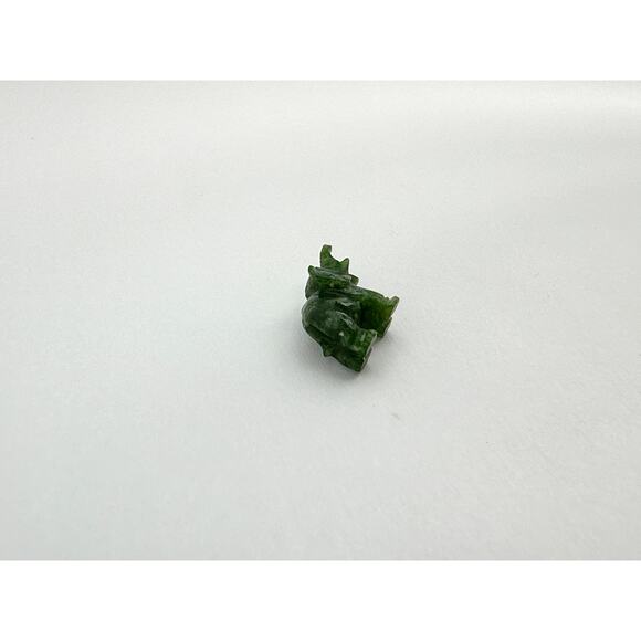 Miniature Hand-Carved Green Jade Elephant Figurine Bead - Picture 6 of 8